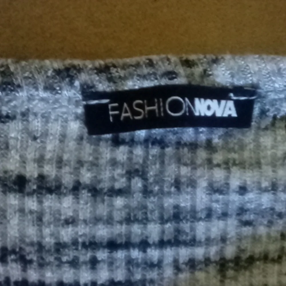 Clothes - Picture 4 of 4